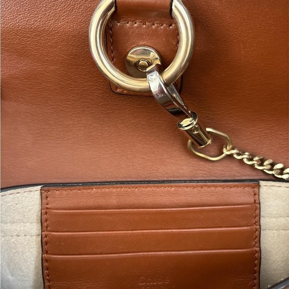 Chloe Faye Leather crossbody bag - Picture 10 of 11